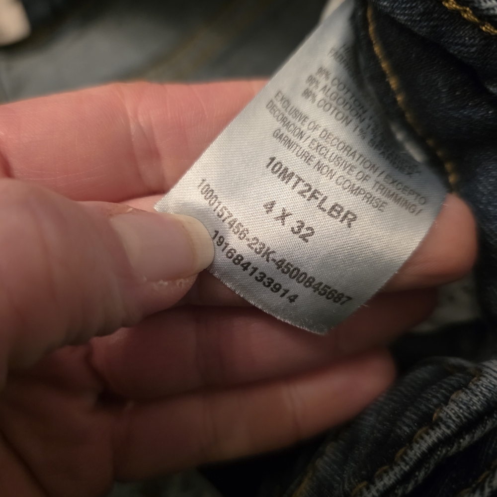 Wrangler Fierce Flare Jeans. Sz 4 (28" Waist) 32" Inseam. - Picture 4 of 12